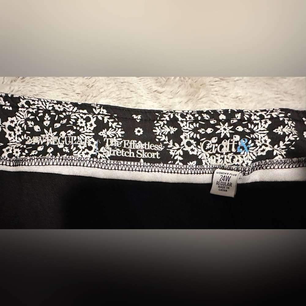 Croft & Barrow The Effortless Stretch Floral Mini Skirt Size 24W Regular - Picture 7 of 12